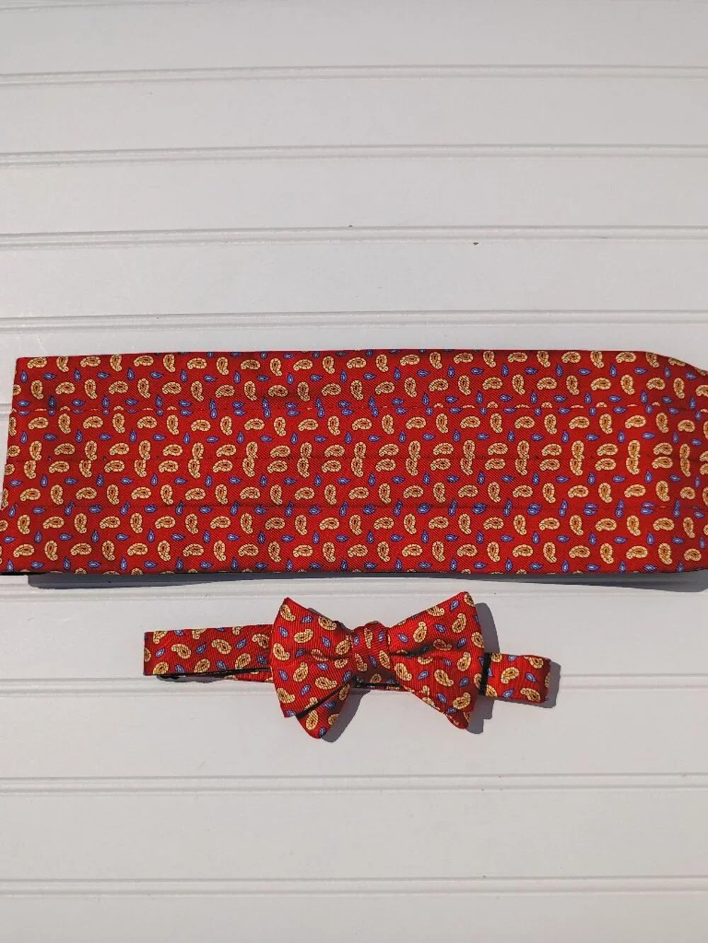 NEW R Hanauer Silk Bow Tie and Cummerbund Set Red Yellow Paisley Made in USA Vtg